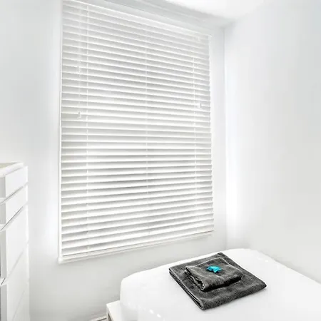 Stunning 4bed Townhouse By Hic & Trendy Kings Quarter! Ferienhaus *