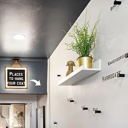 Stunning 4bed Townhouse By Hic & Trendy Kings Quarter! Дом отдыха Харрогейт