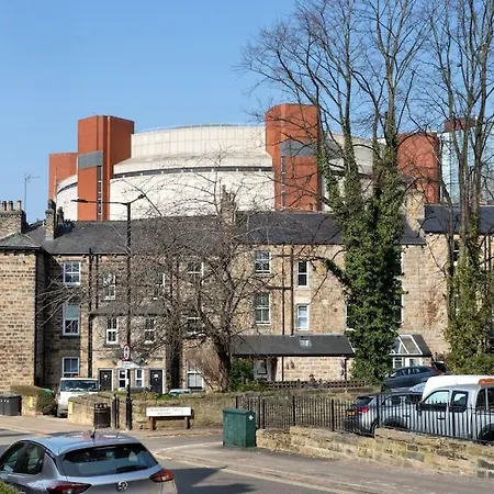 Stunning 4bed Townhouse By Hic & Trendy Kings Quarter! Feriehus